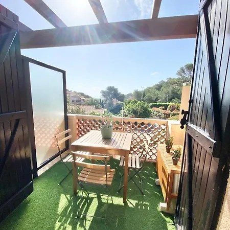 Tiki Agay Studio